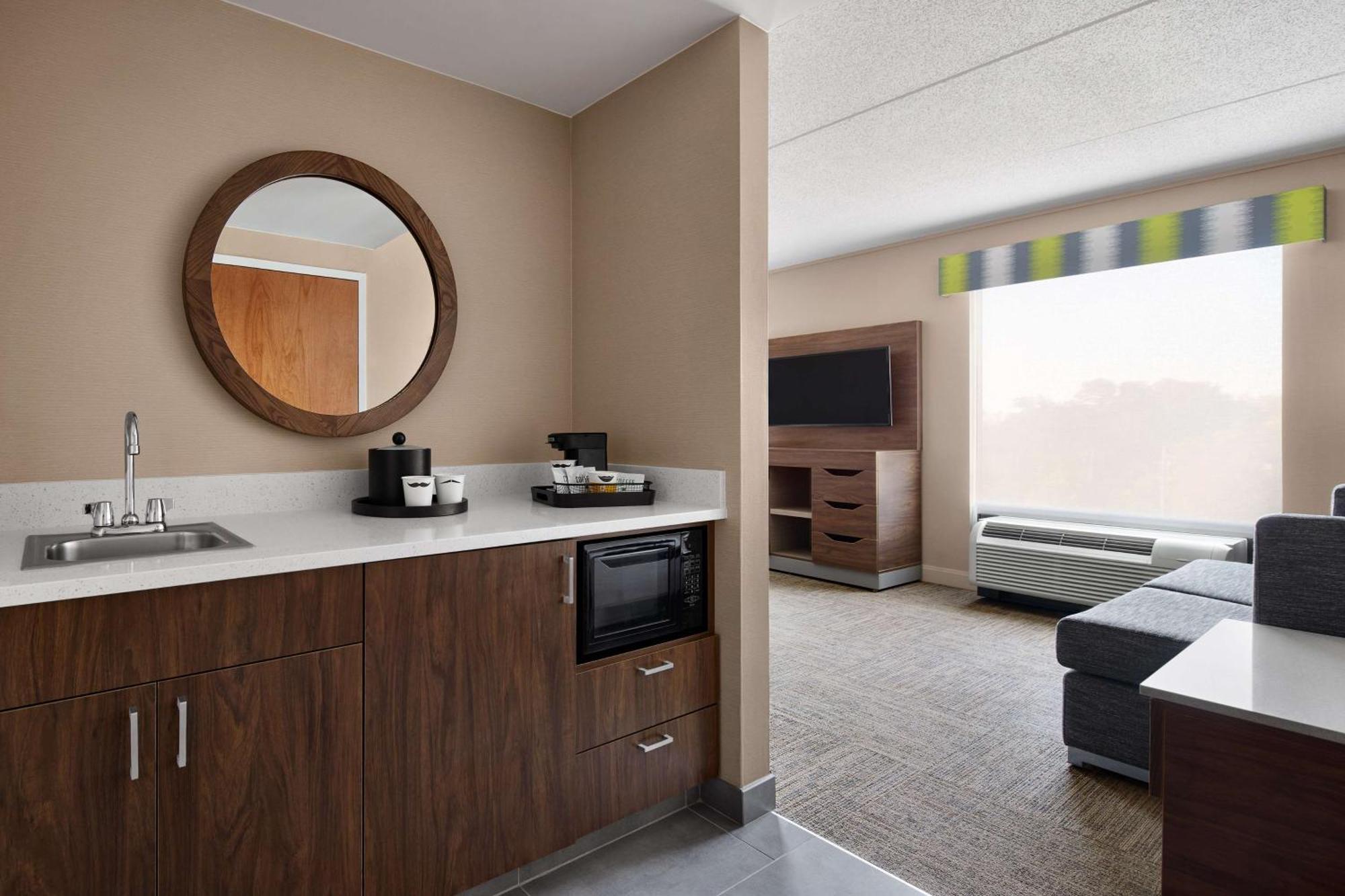 Hampton Inn & Suites Уест Хейвън Екстериор снимка