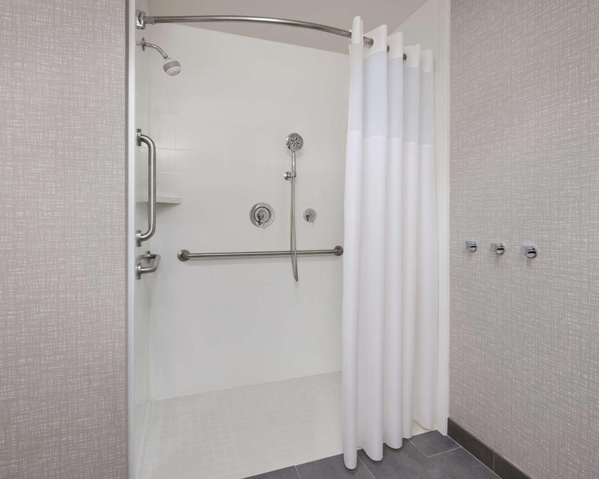 Hampton Inn & Suites Уест Хейвън Екстериор снимка